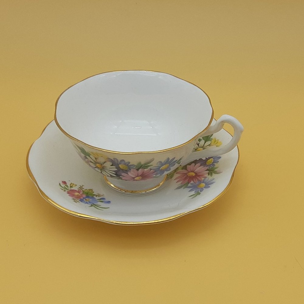 Bone China Tea Cup & Saucer Made in England